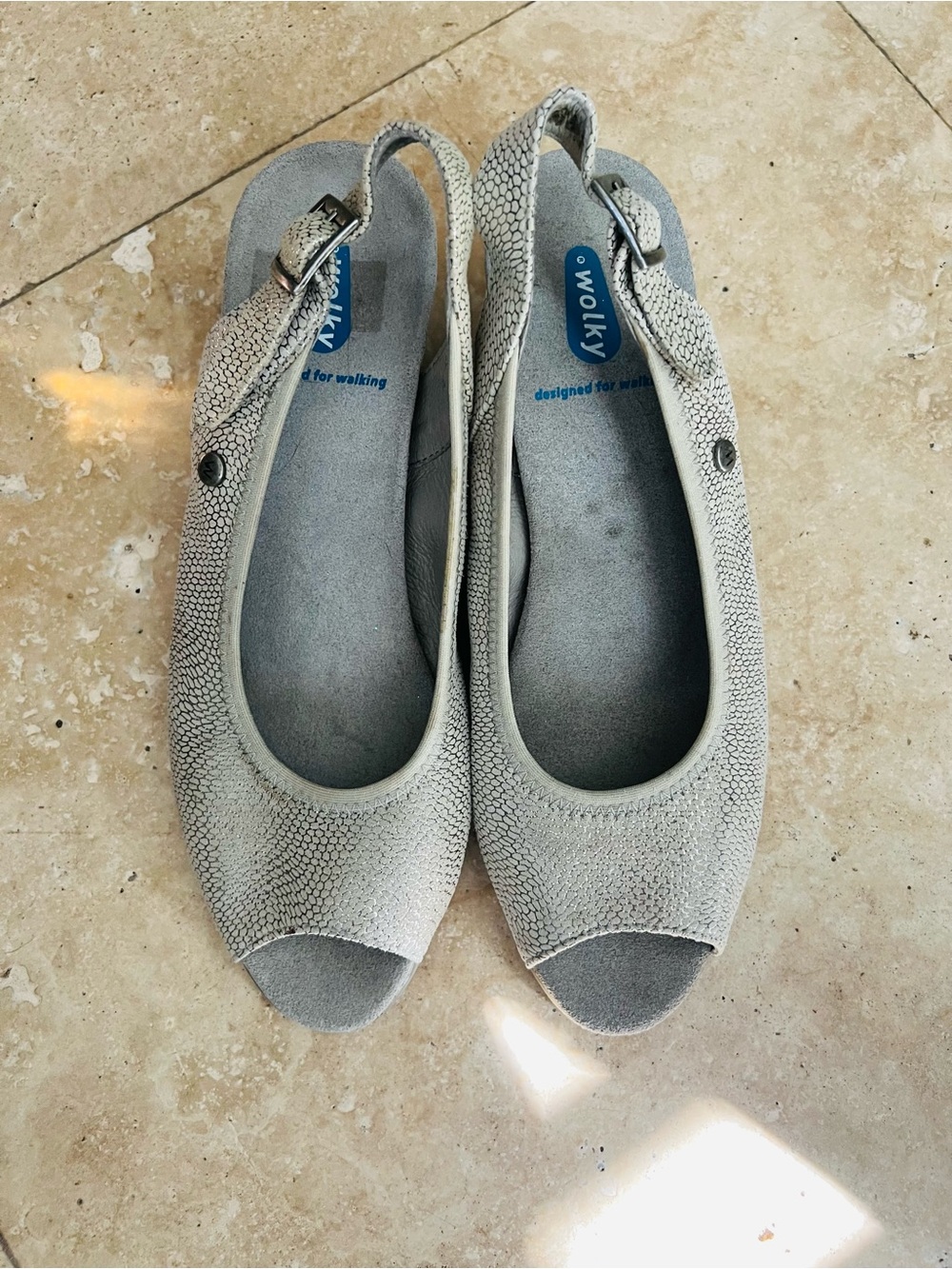 Wolky Women’s Light Gray Textured Slingback Peep-Toe Sandals